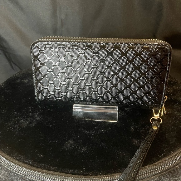 Two Zipper Wallet Wristlet - NEW - black - Picture 4 of 4